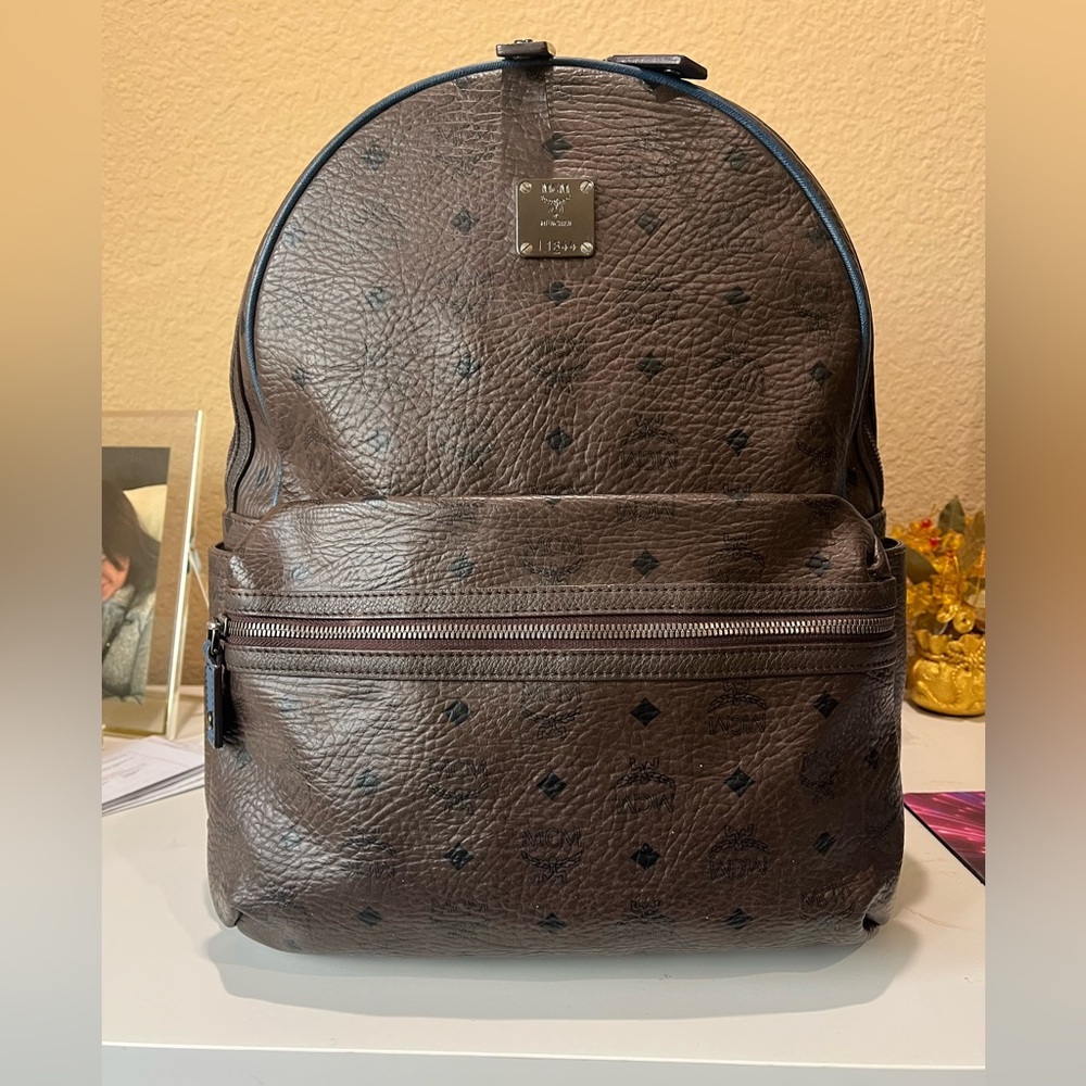 MCM LARGE BROWN VISETOS BACKPACK